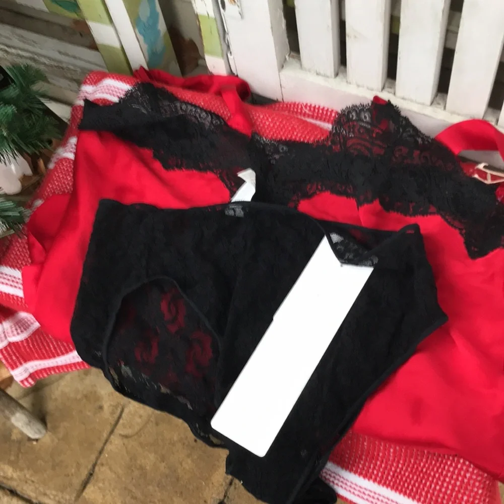 Red silk camisole with black lace trim byTReesha and black lace panties sizeM - Picture 3 of 7